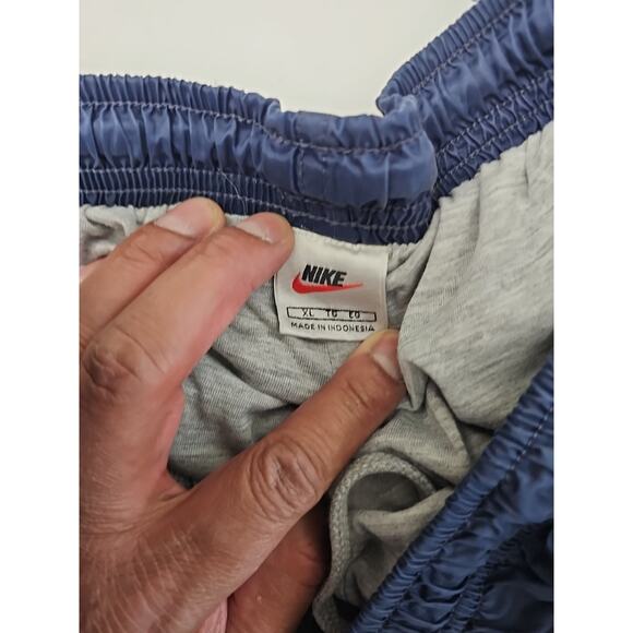 Nike Tech Pants Size XL Men’s Polyester Straight Leg Navy Workout 5 Pockets Zip - Picture 4 of 9